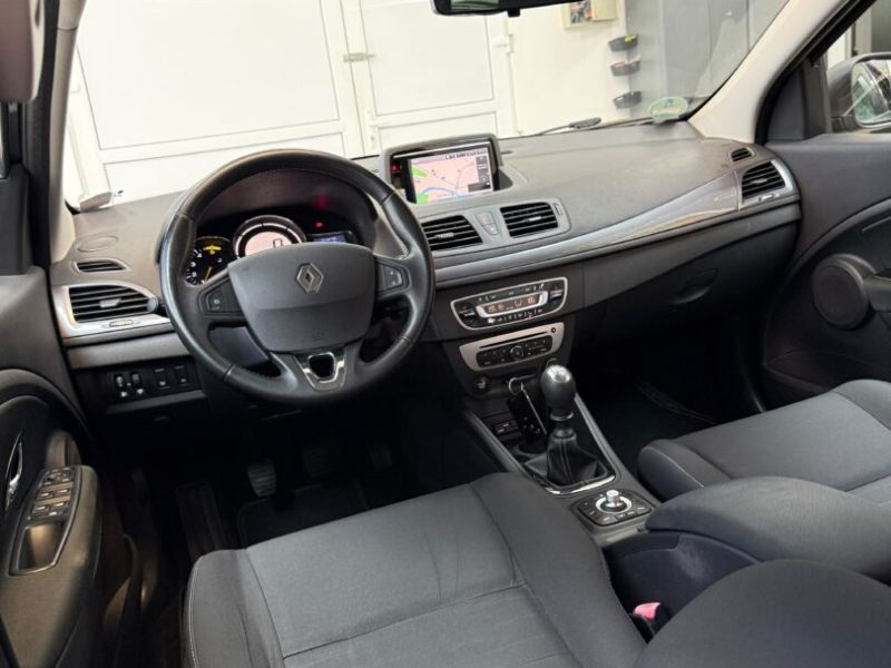 renault-megane-iii-break-2015-09-gps-navi-led-clima-auto