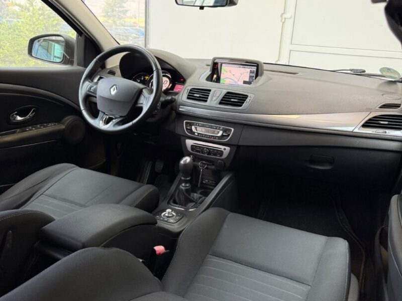 renault-megane-iii-break-2015-09-gps-navi-led-clima-auto