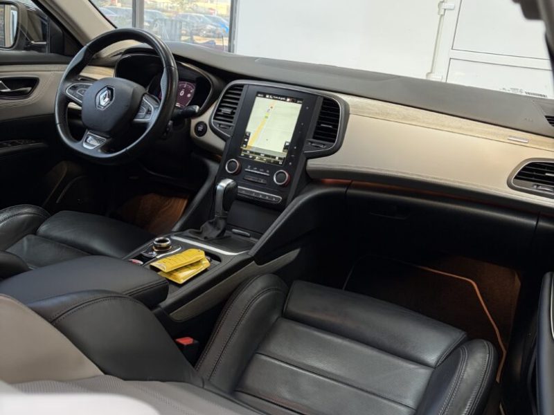 renault-talisman-initiale-paris-sedan-2016-06-virtual-navi-led-camera