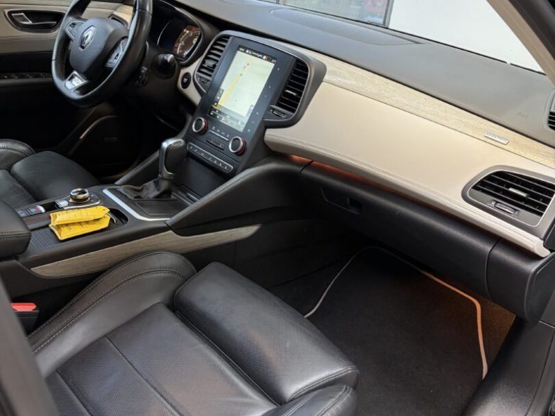renault-talisman-initiale-paris-sedan-2016-06-virtual-navi-led-camera