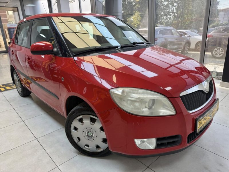 skoda-fabia-2007-06-display-radio-cd-clima-auto