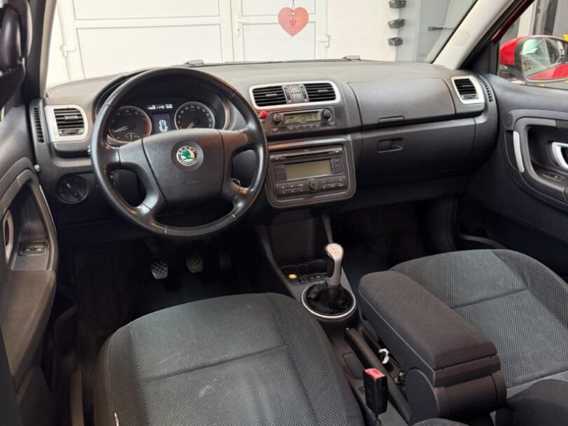 skoda-fabia-2007-06-display-radio-cd-clima-auto
