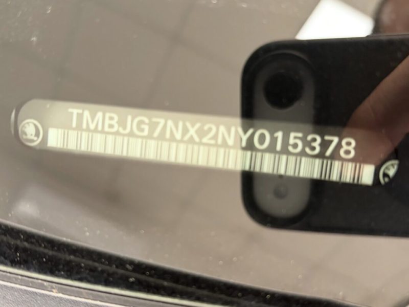 skoda-octavia-iv-break-2-0d-2021-12-virtual-navi-cristal-led-212-000-km