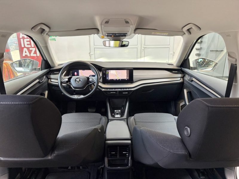 skoda-octavia-iv-break-2-0d-2023-03-virtual-navi-cristal-led-183-000-km