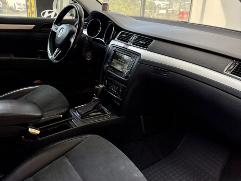 skoda-superb-sedan-2014-04-gps-navi-led-xenon