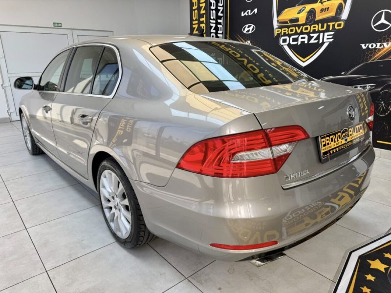 skoda-superb-sedan-2014-04-gps-navi-led-xenon