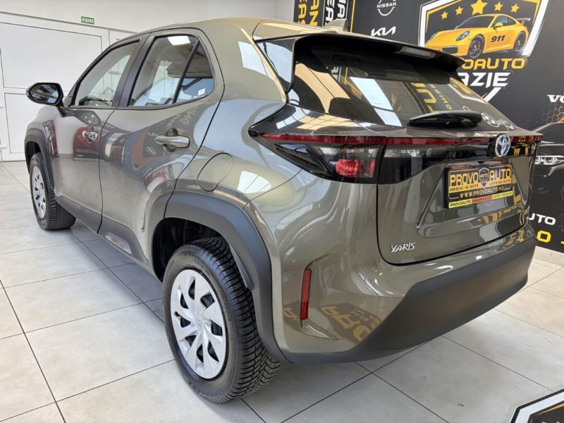 toyota-yaris-cross-hybrid-2023-11-digital-navi-led-camera-73-000-km