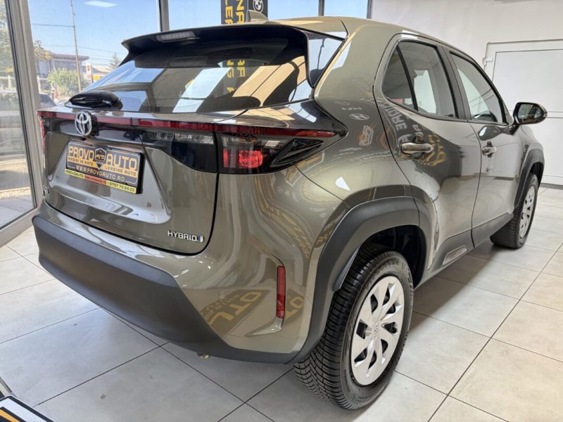 toyota-yaris-cross-hybrid-2023-11-digital-navi-led-camera-73-000-km