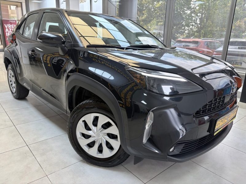 toyota-yaris-cross-hybrid-2023-12-digital-navi-led-camera-105-000-km