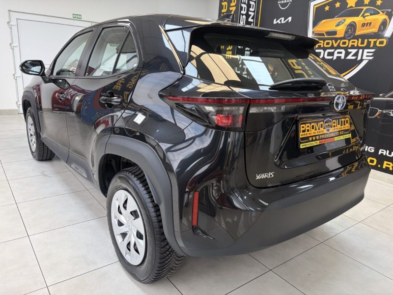 toyota-yaris-cross-hybrid-2023-12-digital-navi-led-camera-105-000-km