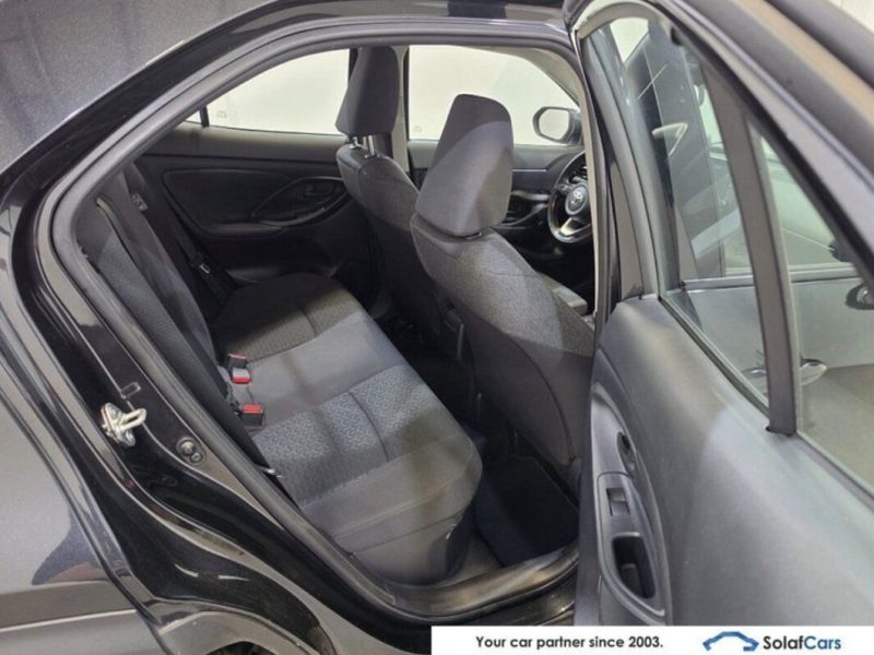 toyota-yaris-cross-hybrid-2023-12-digital-navi-led-camera-105-000-km