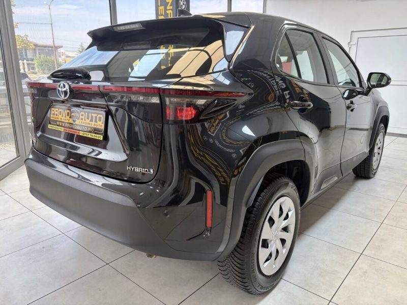 toyota-yaris-cross-hybrid-2023-12-digital-navi-led-camera-105-000-km
