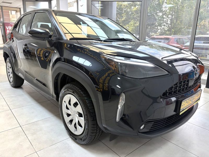toyota-yaris-cross-hybrid-2023-12-digital-navi-led-camera-105-000-km