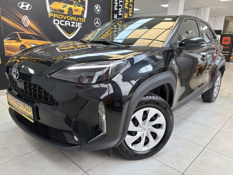 toyota-yaris-cross-hybrid-2023-12-digital-navi-led-camera-105-000-km