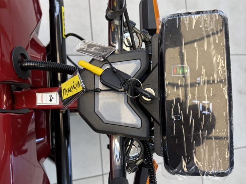 triciclu-electric-model-b03-1500w-60v-20ah-25km-h-fara-permis-rosu-aprins