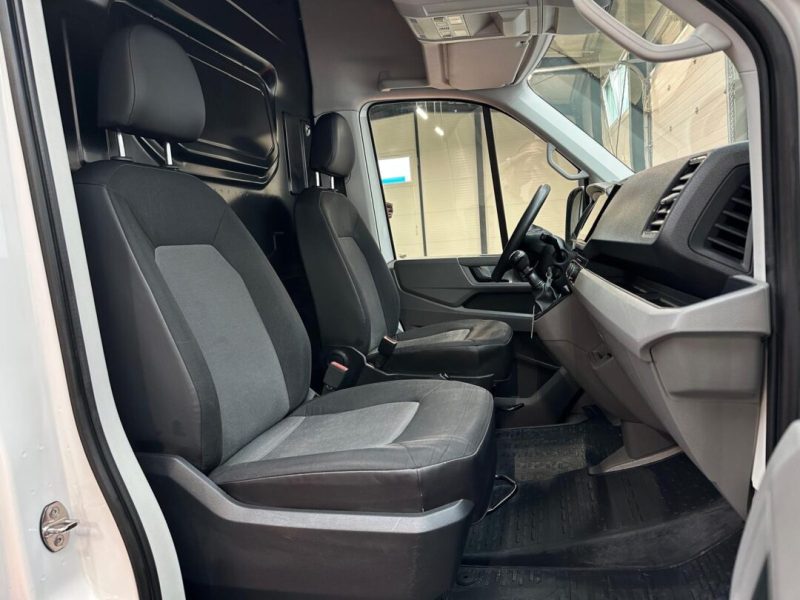 volkswagen-crafter-l4-h3-2019-12-tableta-navi-led-camera-105-000-km