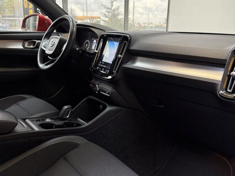 volvo-xc-40-inscription-2019-12-virtual-navi-led-camera-278-000-km