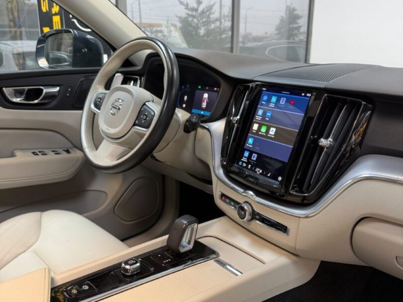 volvo-xc-60-t6-awd-hybrid-2021-10-virtual-navi-pano-camera